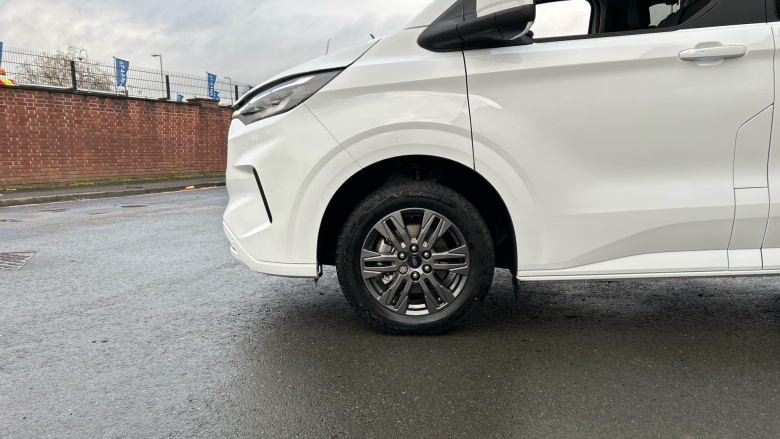 Ford Tourneo Custom 320 L1 Diesel Fwd 2.0 EcoBlue 136ps H1 Titanium 8 seater Auto